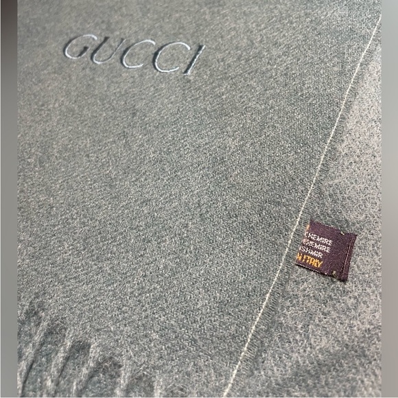 Gucci 100% Cashmere shawl wrap scarf New! - Picture 12 of 15